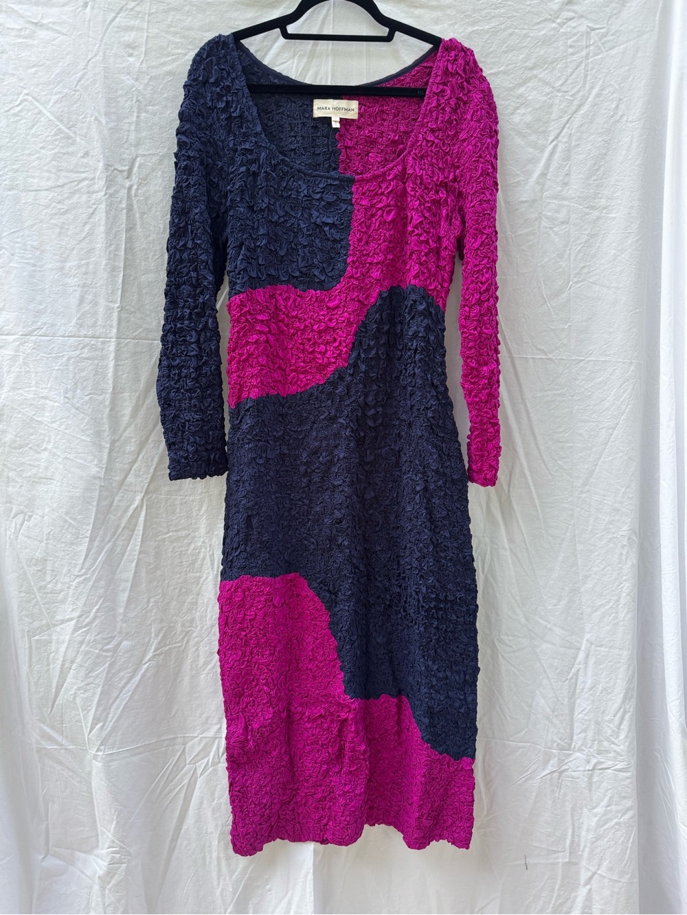 Mara Hoffman Two-Tone Textured Long Sleeve Maxi Dress in Black and Magenta - Picture 3 of 13